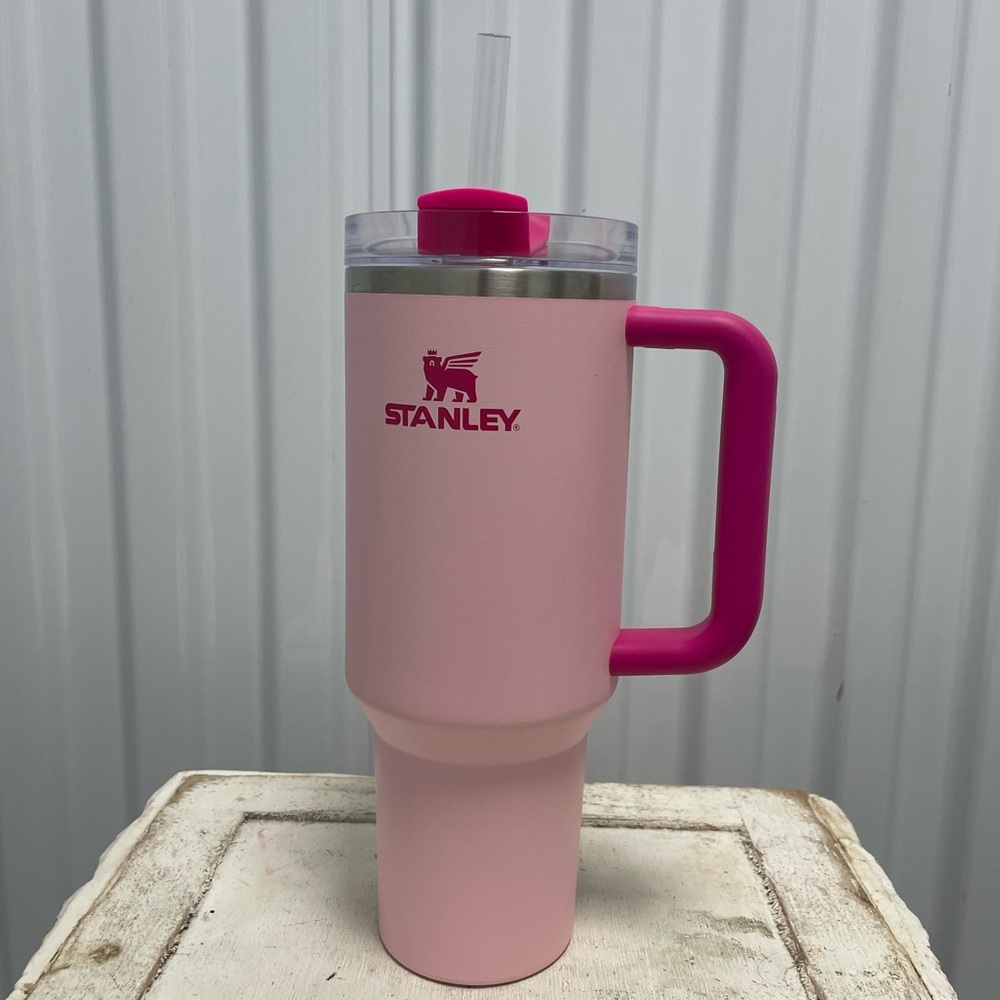 Pink Stanley Quencher H2.0 FlowState Tumbler 40oz,